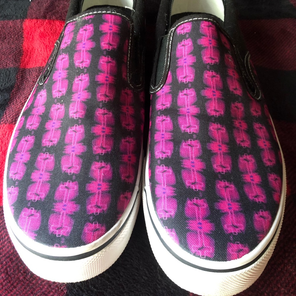 superradical slip ons
